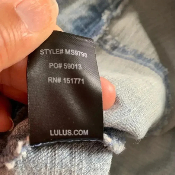 Lulus Light Wash Denim Tulip Button Fly Y2K Inspired Skirt Size Small - Picture 6 of 8